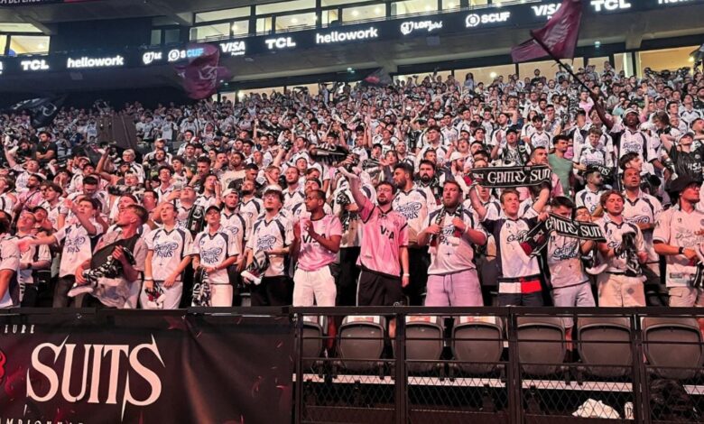 “Somos como una familia” ¿Quiénes son estos fans que destrozan sus voces en el Major de “Call of Duty” en París? “Somos como una familia” ¿Quiénes son estos fans que destrozan sus voces en el Major de “Call of Duty” en París?